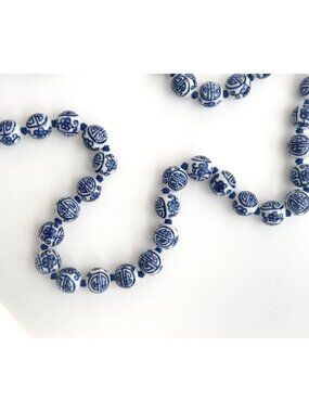 Chinese Porcelain Beaded Vintage Hand Painted Blue & White Knotted Necklace 29"